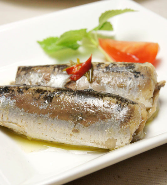 国産うるめいわしのオイルサーディン盛り付け