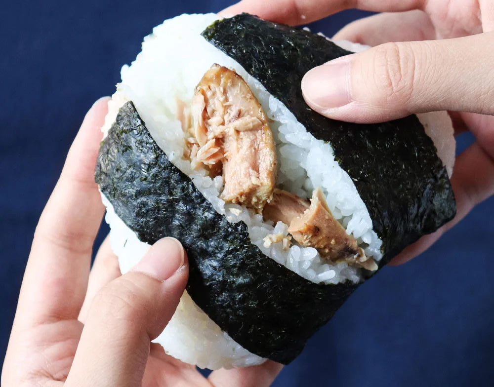 わら焼き たたきの鰹ツナをおにぎりの具に